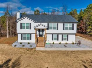 718 Signature Dr, Mount Airy, GA 30563