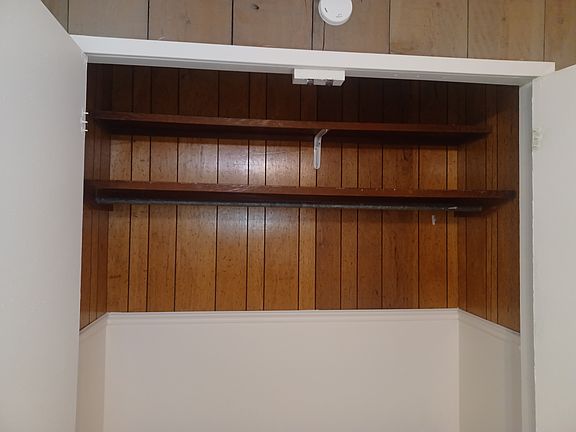 4th image of 1719 Oakley Ct APT 1