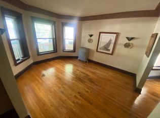 5747 N Ridge Ave FLOOR 3, Chicago, IL 60660