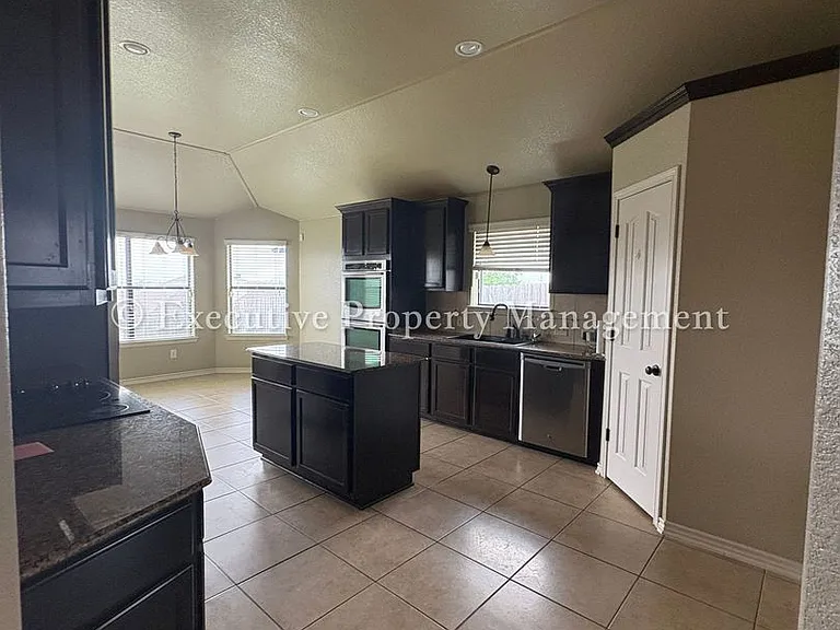 2808 Natural Ln — Photo 4