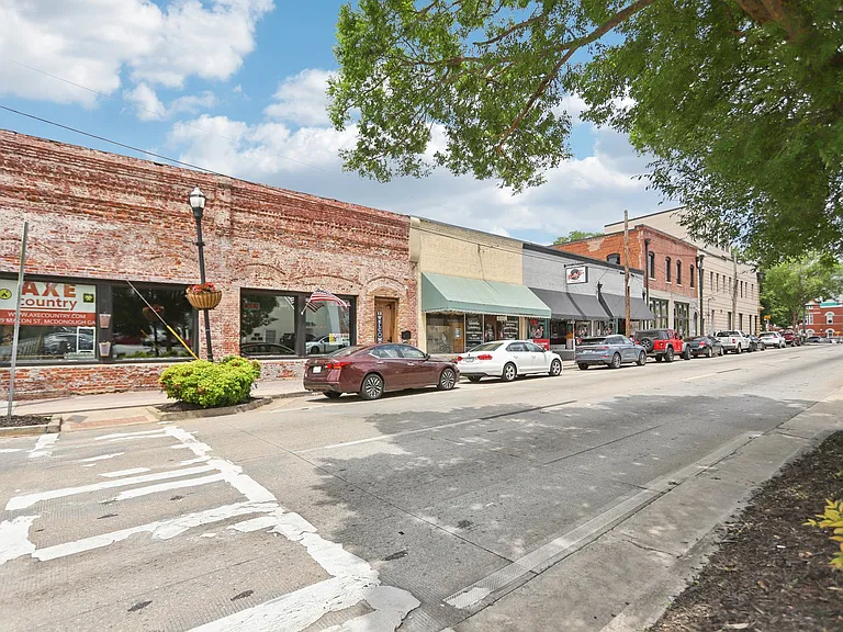 Station 75 Apartments at McDonough — Photo 49