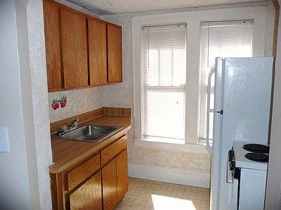 2nd image of 2619 College St APT 6