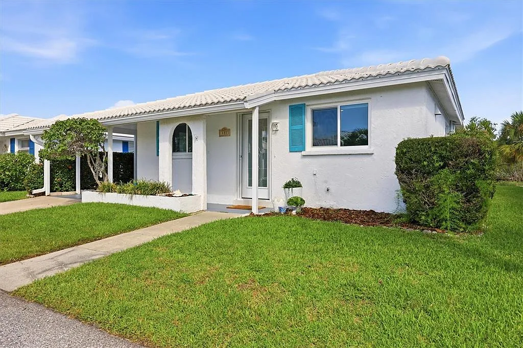 2 bed, 2.0 bath, 1423 sqft, $2,600 — Photo 3