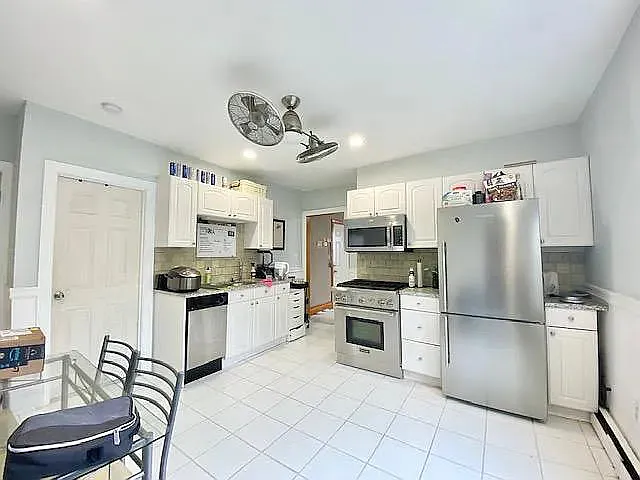 2 bed, 1.0 bath, $3,295 — Photo 3