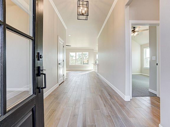 3rd image of 1811 Hollow Crest Ct