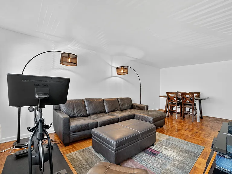 222 N Broadway #3D — Photo 14