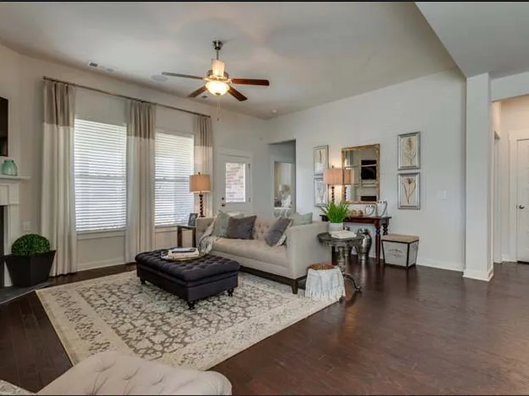140 Dale Dr — Photo 10