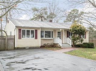 200 N 1st St, Sayville, NY 11782