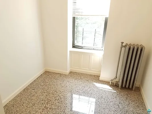 Rented by EXR | media 7