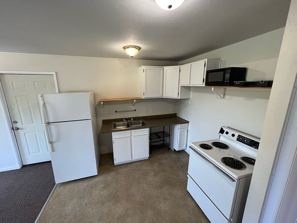 1st image of 204 SW 2nd St #Hc-4