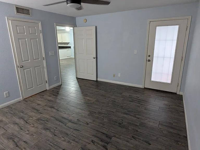 220 N 22nd Pl #1006 — Photo 17