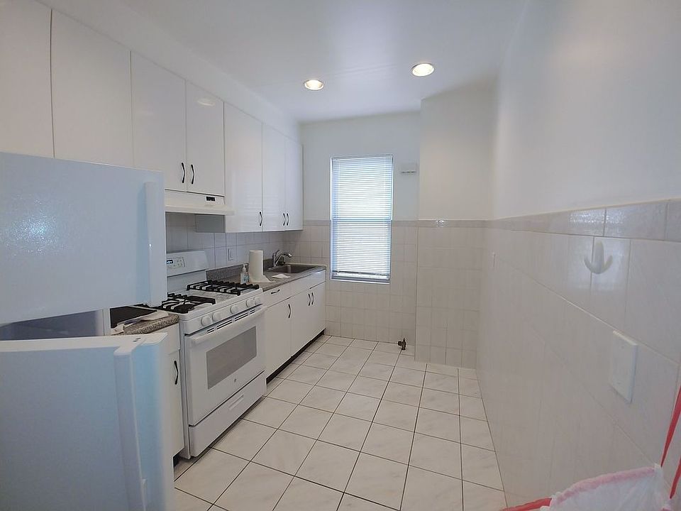 1st image of 32-04 28th Ave #2R