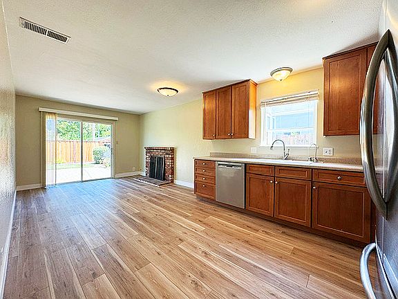2nd image of 4149 Lemoyne Way