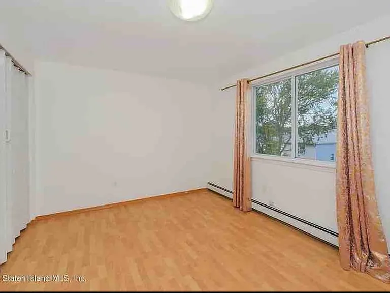 29 Elmtree Ave #2 — Photo 2