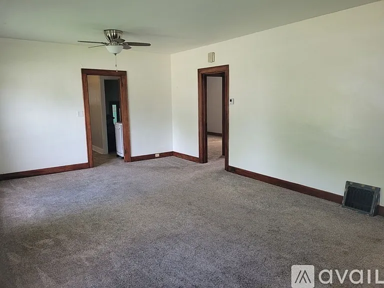 1023 Bell St — Photo 5