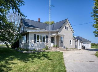 W2430 Fur Farm Rd, New Holstein, WI 53014