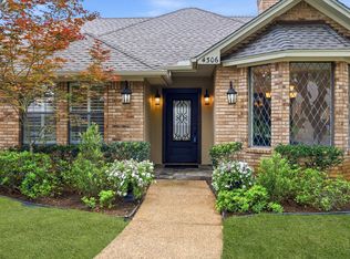 4306 Essex Ct, Arlington, TX 76016