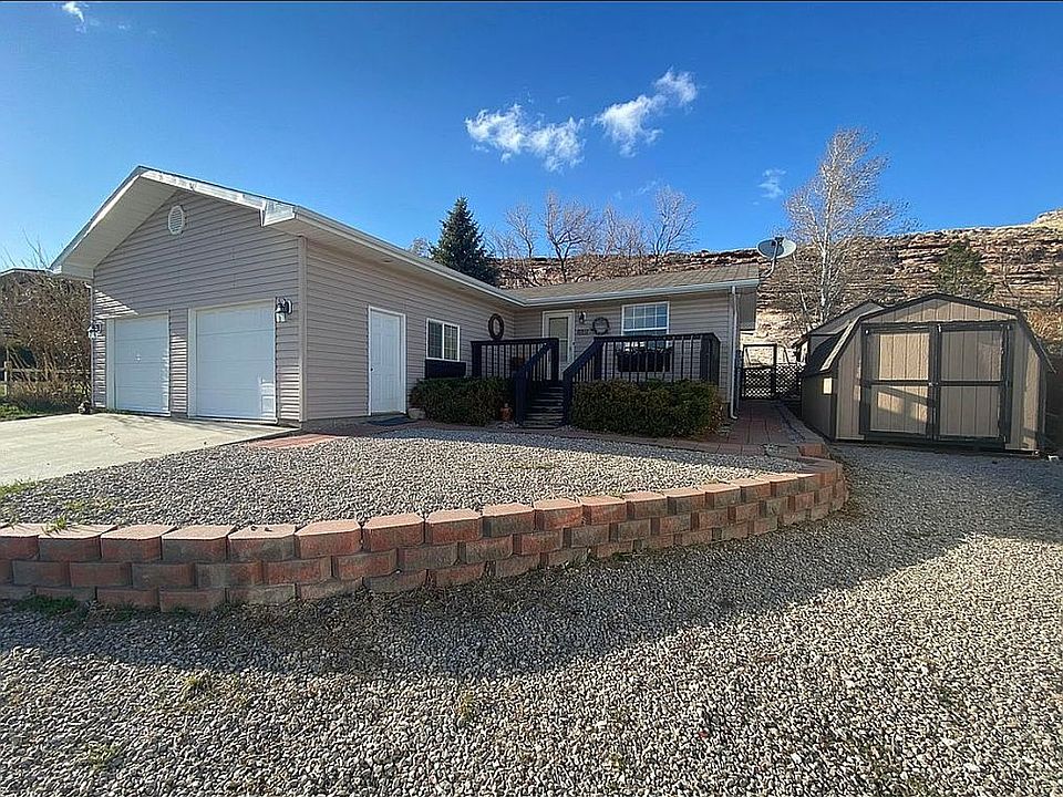 Maintenance free front yard 