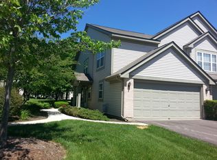 647 Lancaster Cir, Elgin, IL 60123