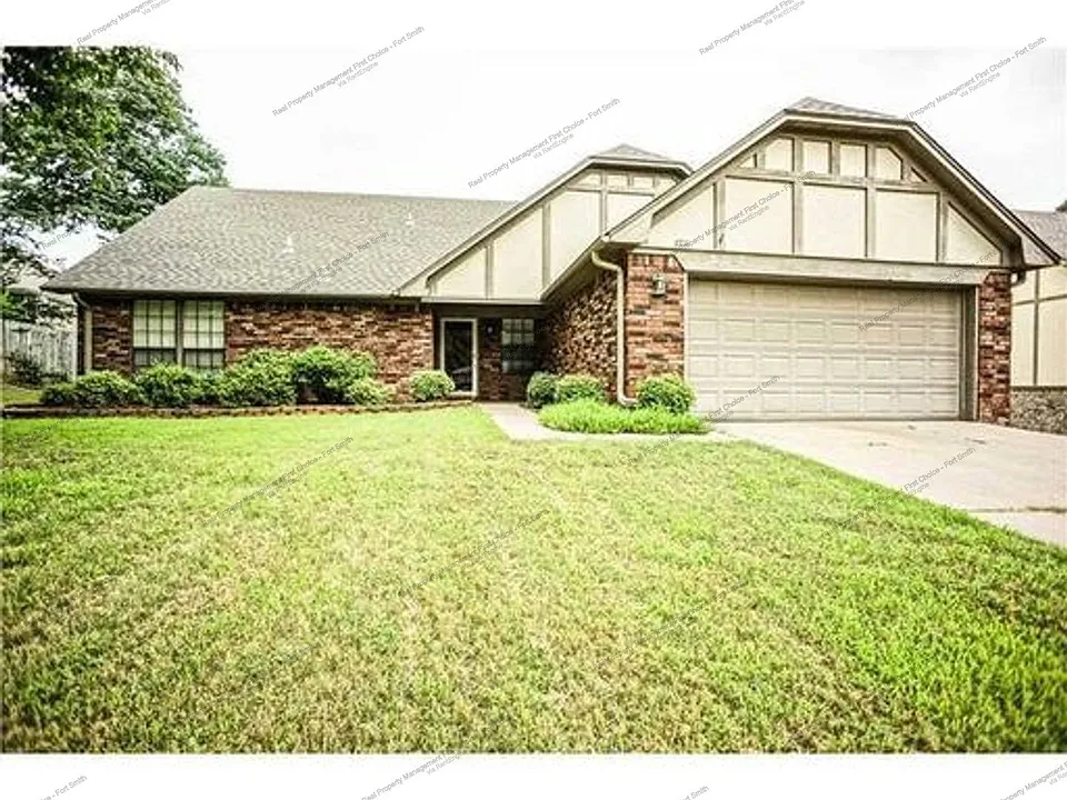 1711 Woodwind Way