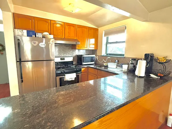 122-14 25th Avenue image 3 of 11