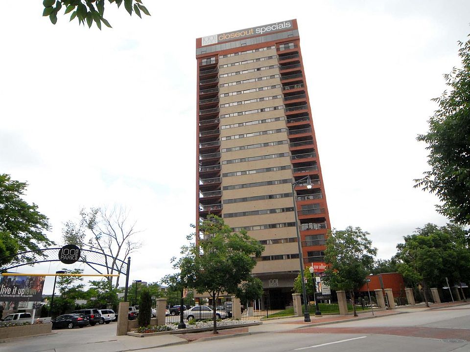 1st image of 100 Park Ave W APT 1005