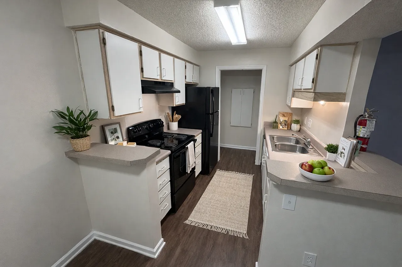 3 bed, 1323 sqft, $1,375 — Photo 3