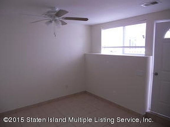 4th image of 542 Marcy Ave