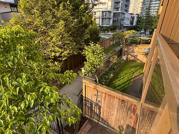 2nd image of 10289 133rd St #1005