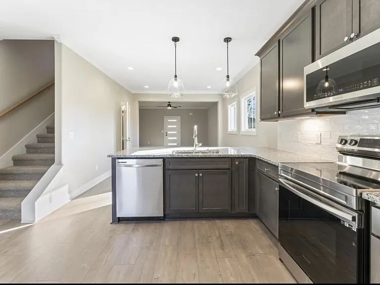 1403 Rebecca Johns Dr — Photo 4
