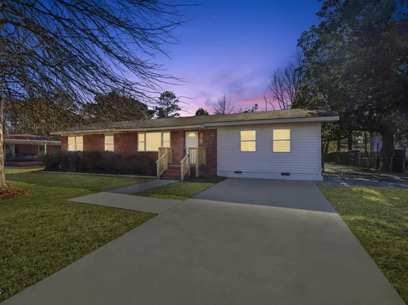 102 Sunset Ave, Smithfield, NC 27577