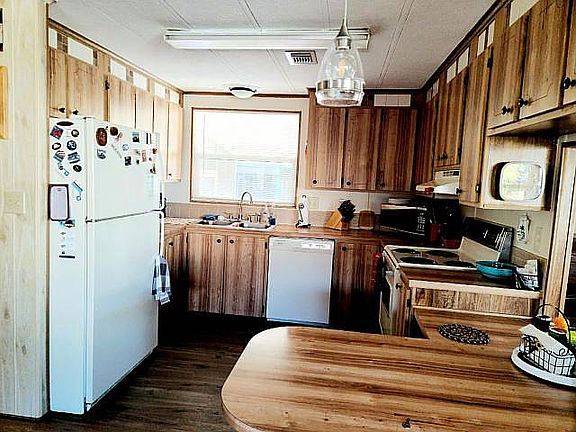 2nd image of 4411 Regatta Ave #227