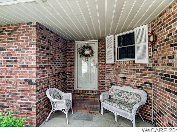 4th image of 1916 Brookhaven Dr