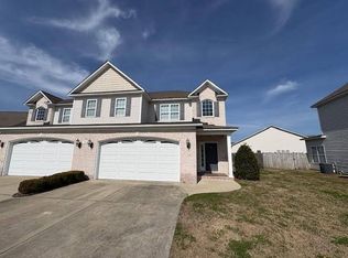 1904 Leighton Dr #B, Greenville, NC 27834