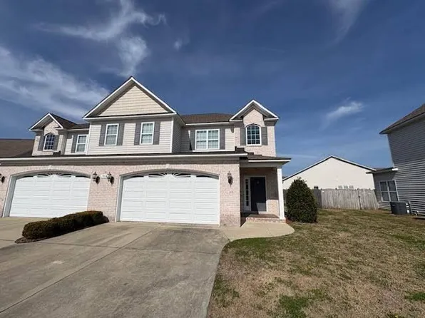 1904 Leighton Dr #B, Greenville, NC 27834