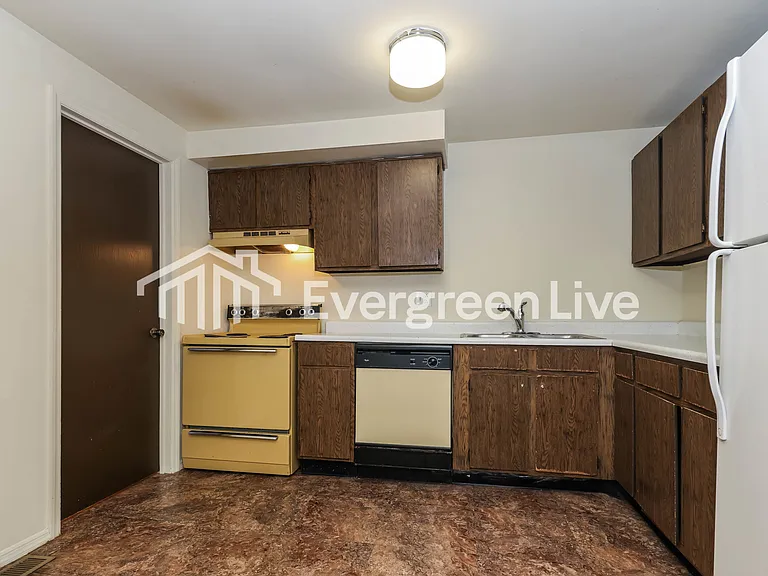 8033 Mount Everest St — Photo 8