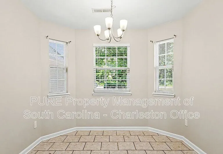 3372 Wayland Dr — Photo 5