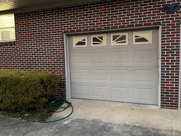 2205 Woodlawn Dr — Photo 10