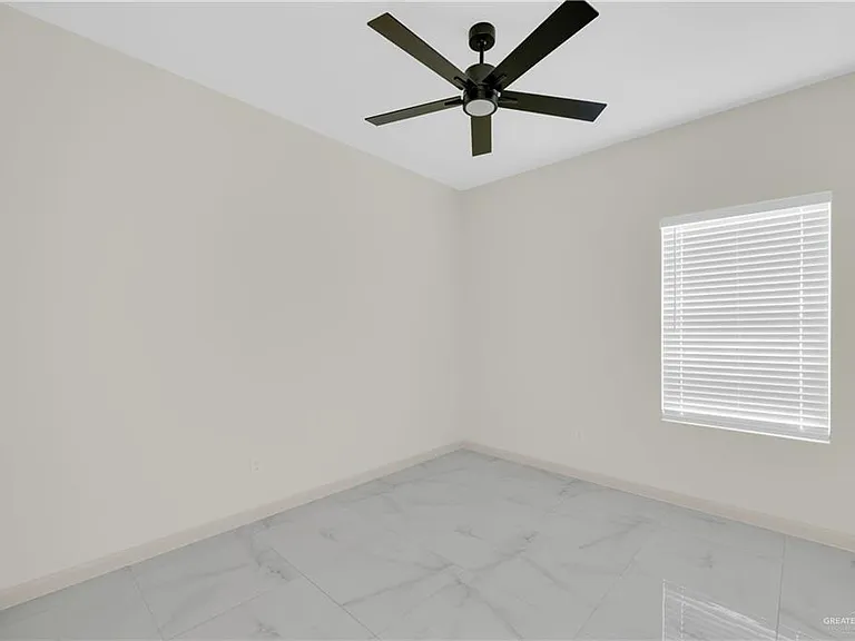 1906 W Violet Dr #3 — Photo 8