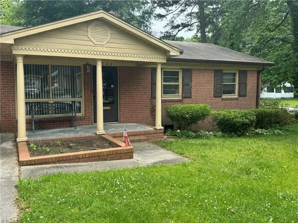 2102 Joe Louis Ave, Greensboro, NC 27401