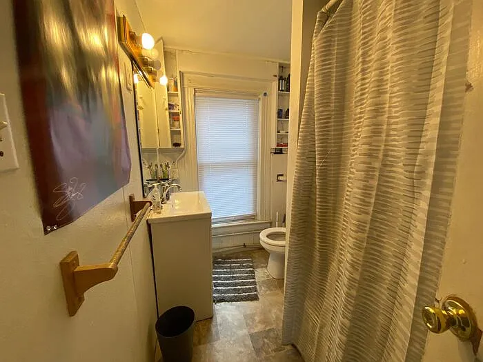 530 E Washington St — Photo 15