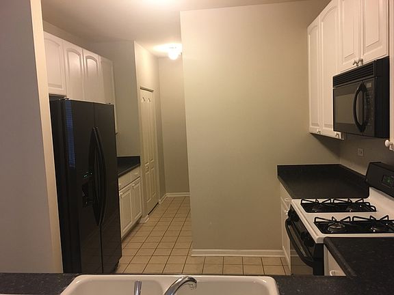 5th image of 712 Woodewind Dr