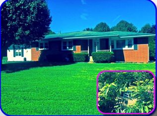 555 Grandview Dr, Cookeville, TN 38506