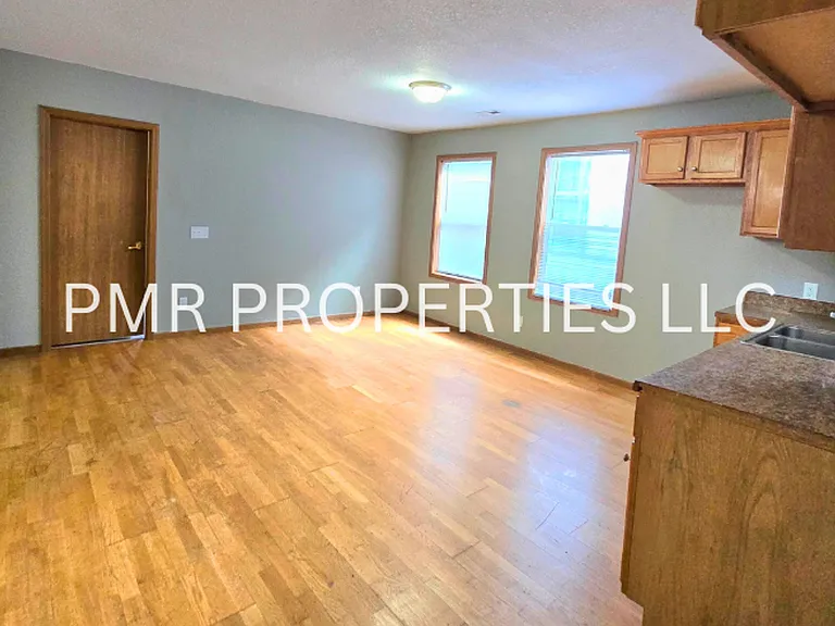 1604 Jules St — Photo 4
