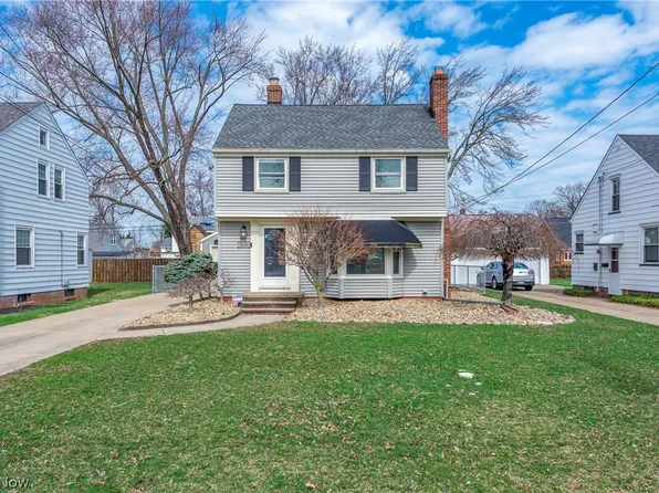 20798 Eastwood Ave, Fairview Park, OH 44126