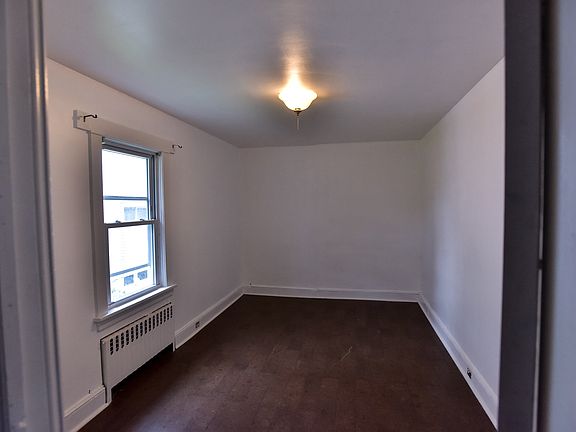 5th image of 156 Briggs Ave