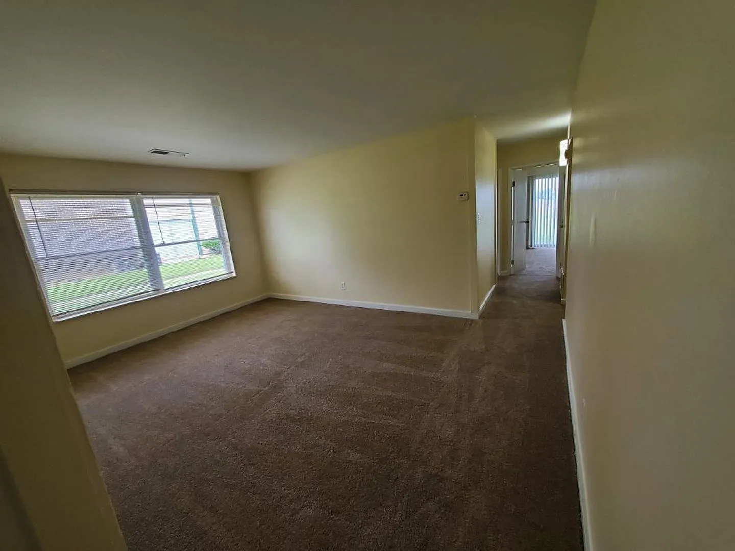 Abbott Acres Apartments — Photo 4