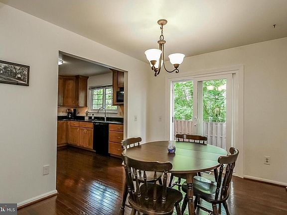 5th image of 3249 Tayloe Ct