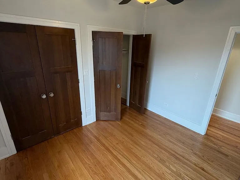 4886 N Hermitage Ave #1 — Photo 4
