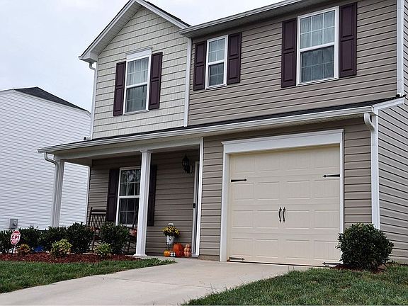 2nd image of 125 Lillian Dr